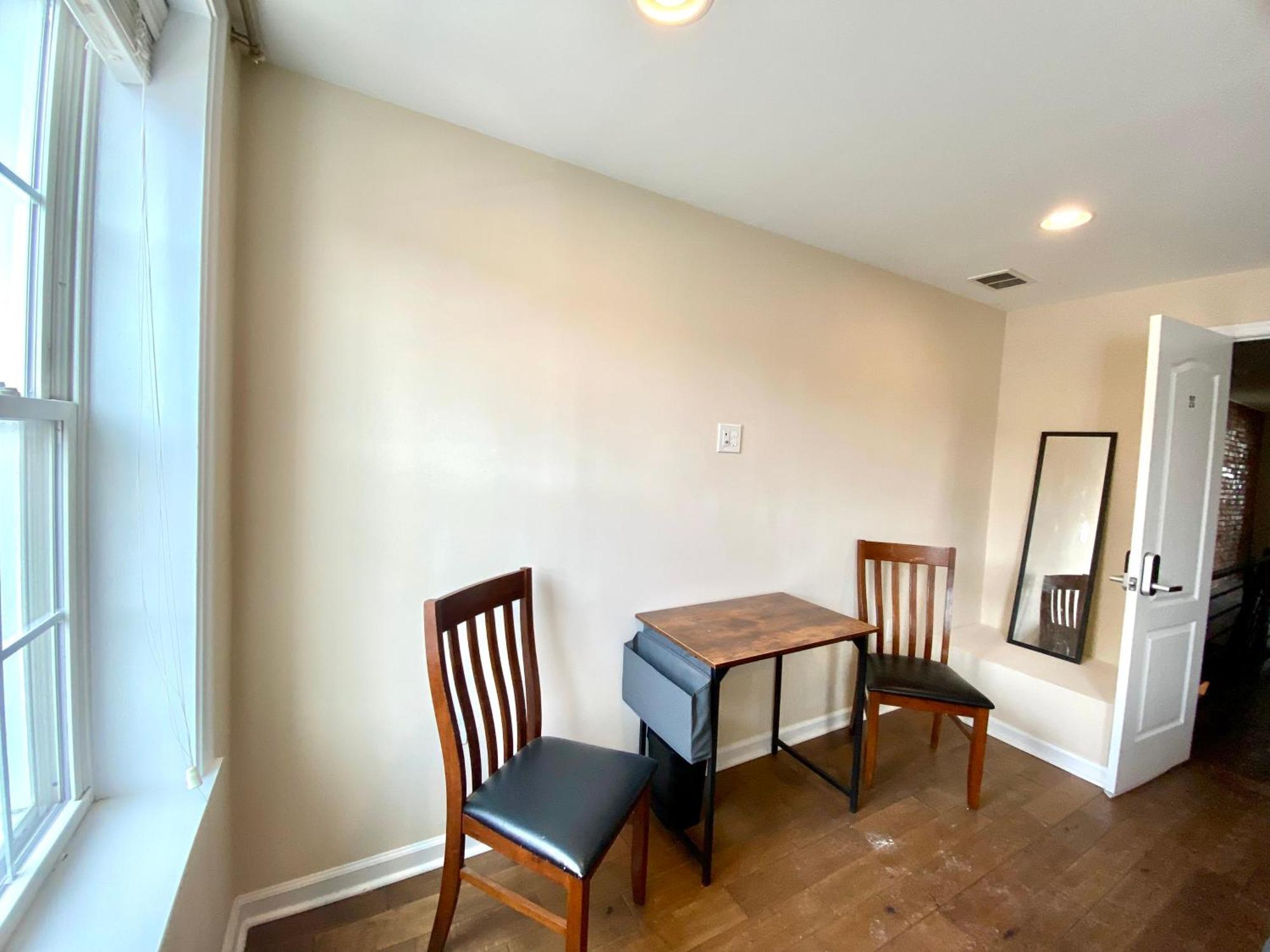 Cozy House At South Philly New Bold